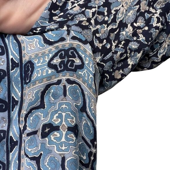Joie Silk Blouse Blue Floral Print 174 small - Picture 9 of 16